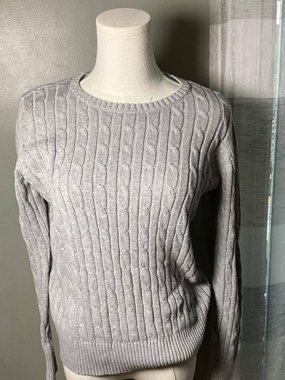 St. John's Bay Cable Knit Crewneck Sweater Gray Medium Like New